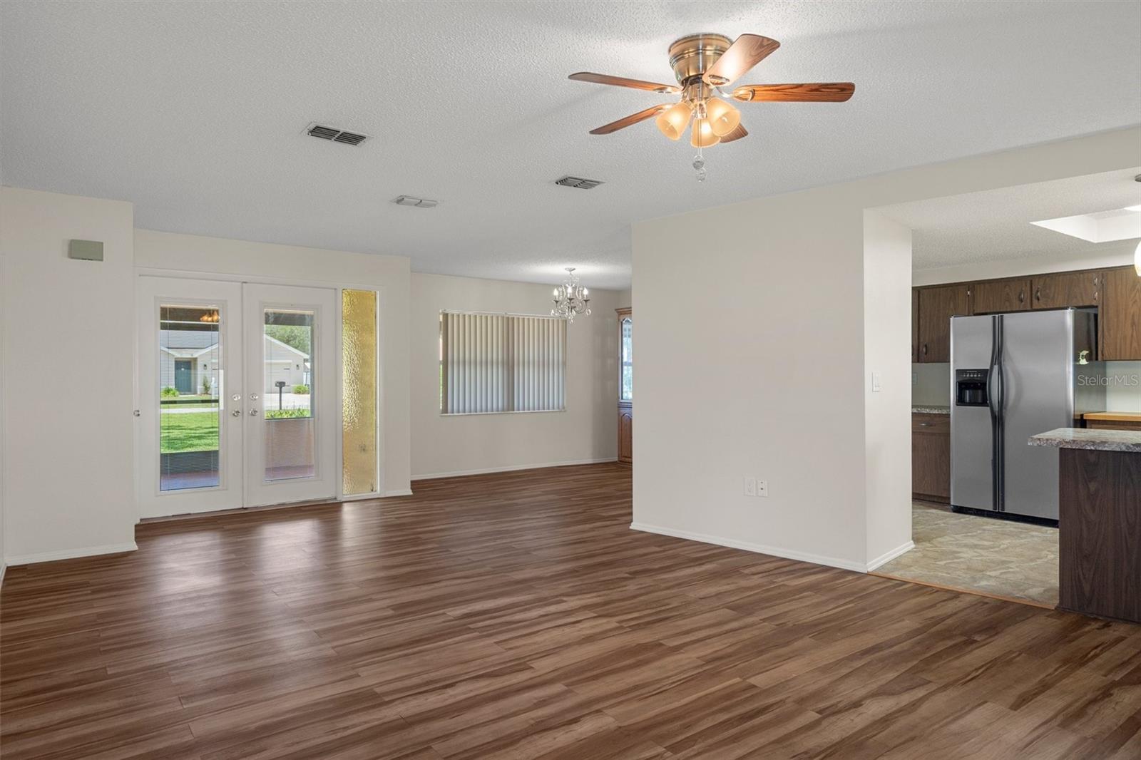 Image 9 of 59 For 7630 Landmark Drive