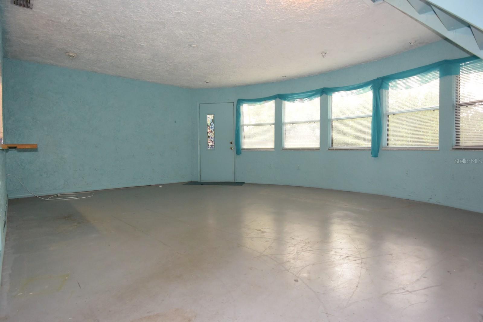Image 14 of 50 For 8568 Heather Boulevard