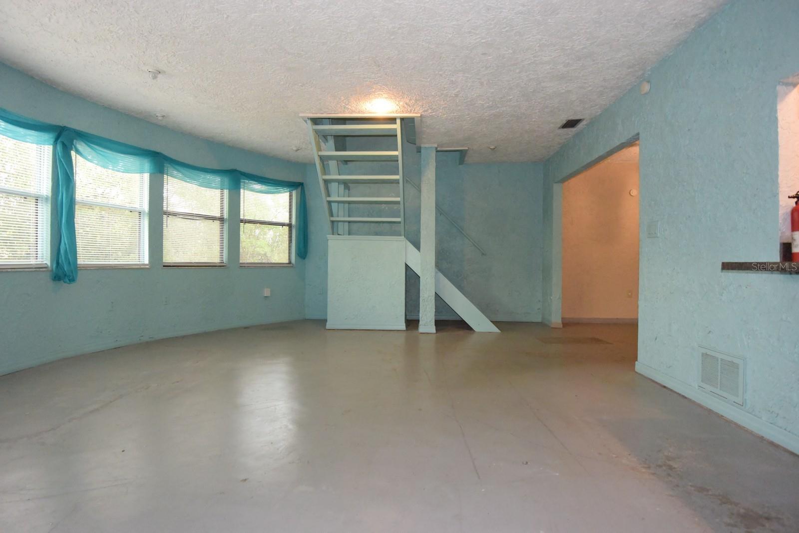 Image 15 of 50 For 8568 Heather Boulevard