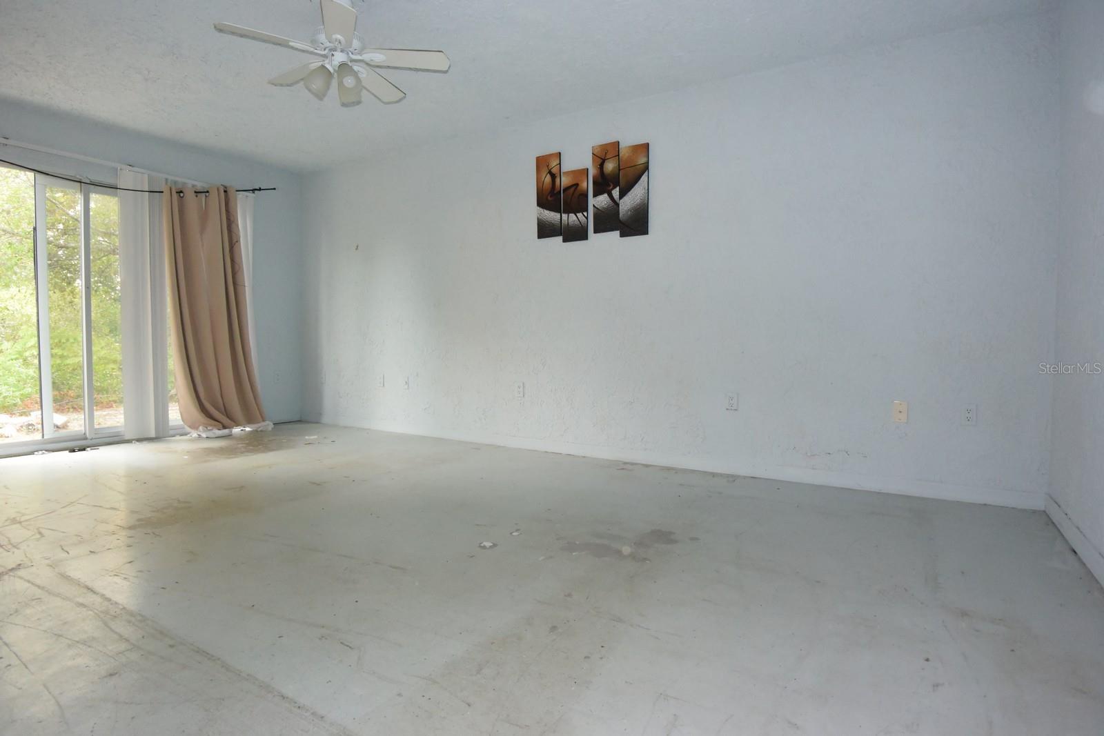 Image 21 of 50 For 8568 Heather Boulevard