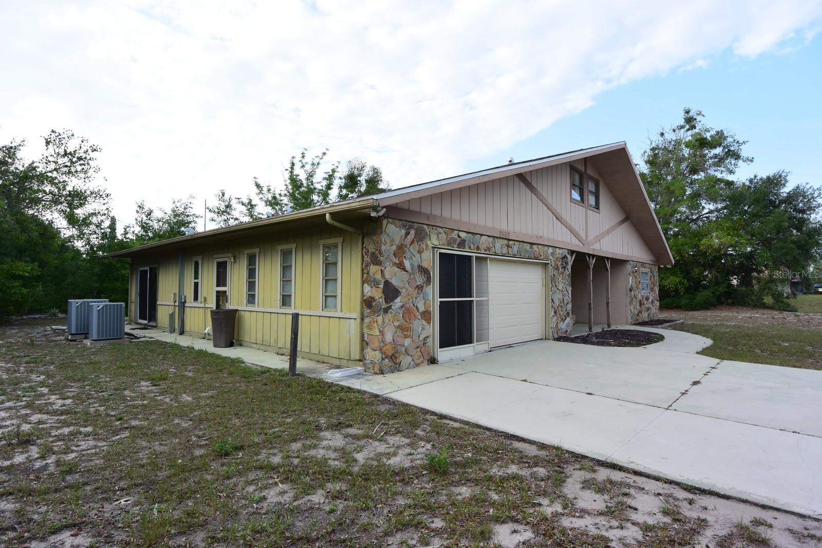 Image 37 of 50 For 8568 Heather Boulevard