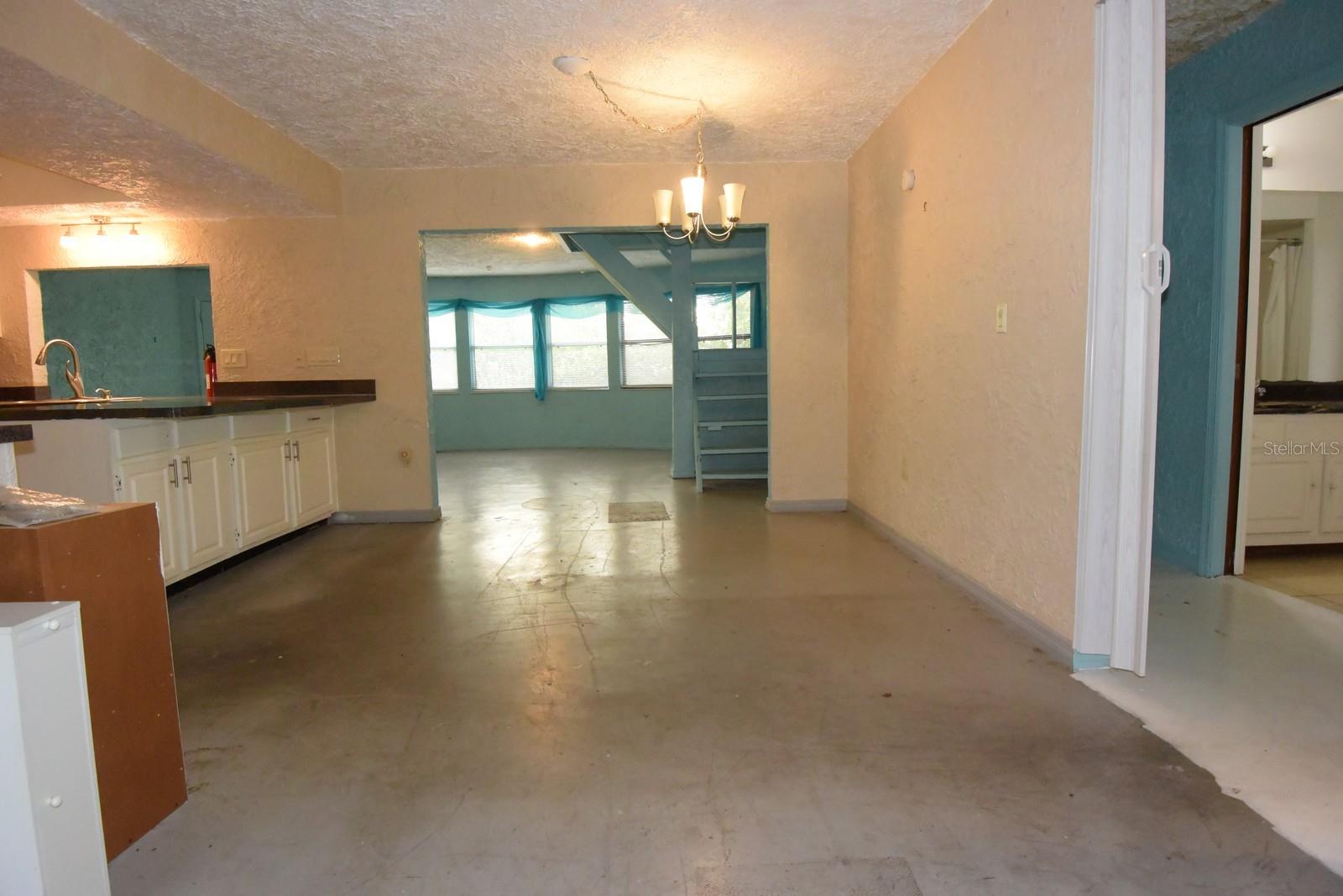 Image 8 of 50 For 8568 Heather Boulevard