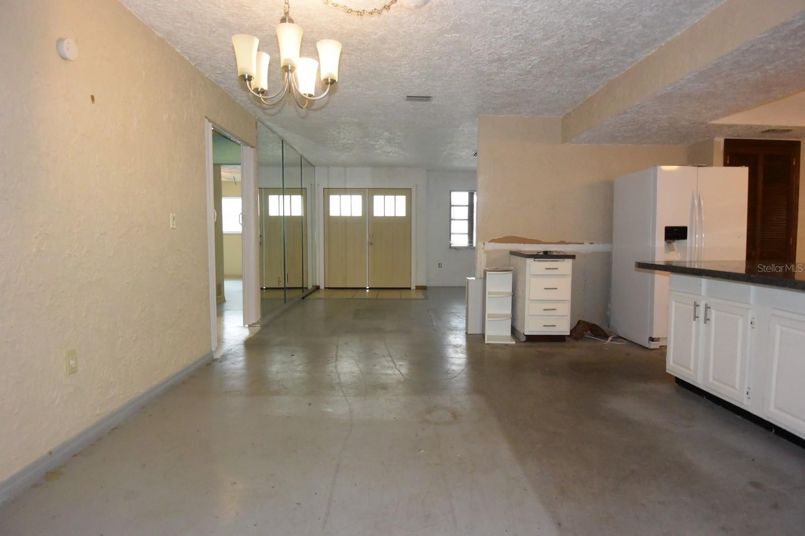 Image 9 of 50 For 8568 Heather Boulevard