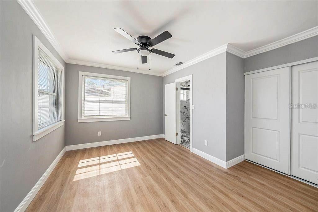 Listing photo id 6 for 6989 300 Th Avenue N