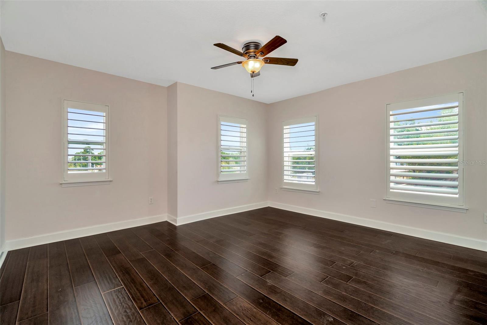 Image 17 of 35 For 3213 Marcellus Circle