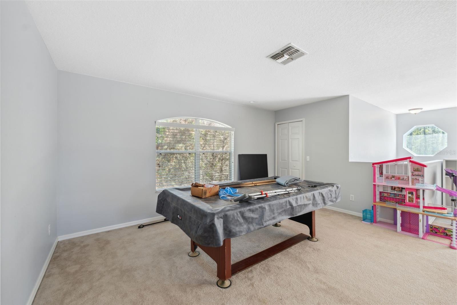 Image 34 of 65 For 10 Boxleaf Court