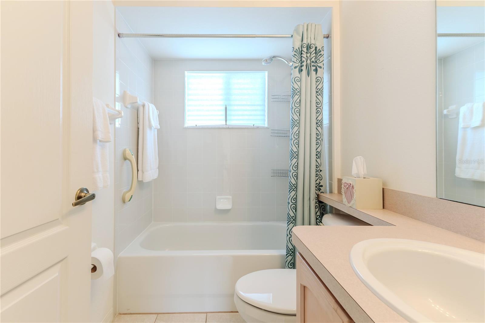 Image 36 of 49 For 11158 Heathrow Avenue
