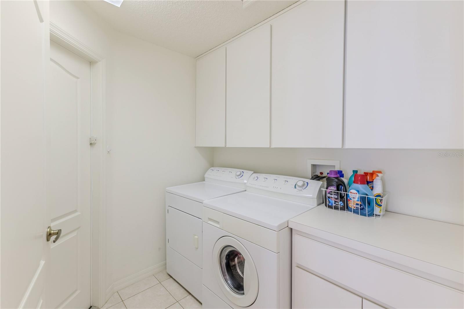 Image 37 of 49 For 11158 Heathrow Avenue