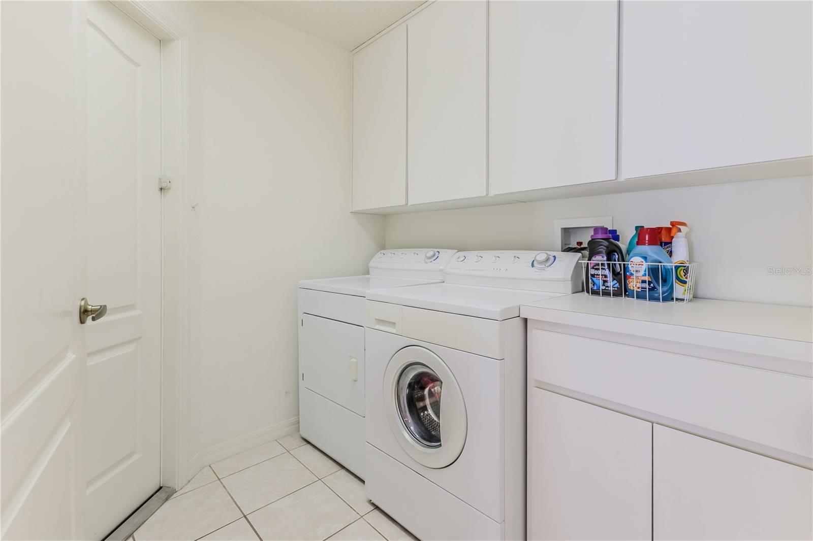 Image 38 of 49 For 11158 Heathrow Avenue