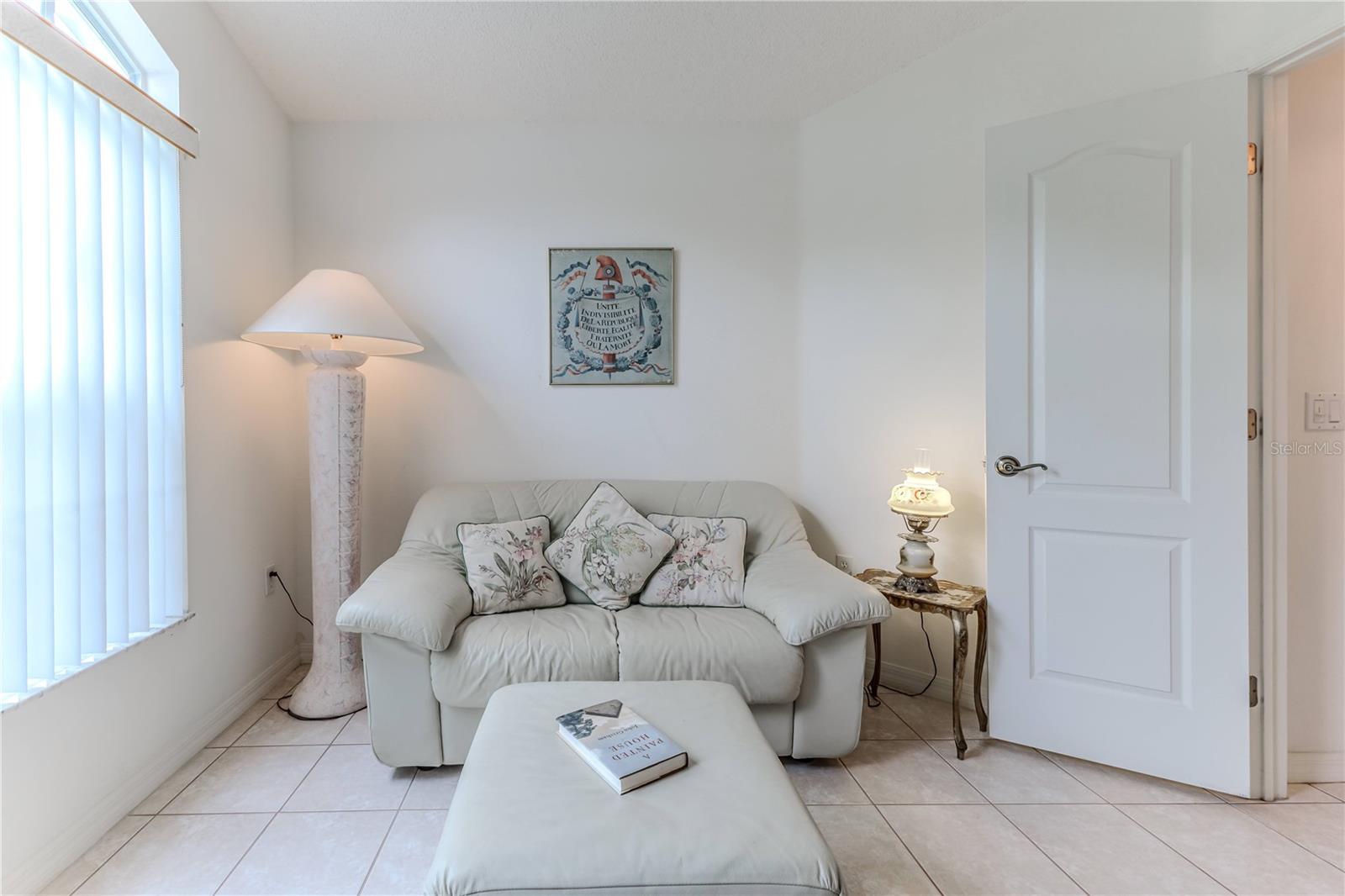 Image 5 of 49 For 11158 Heathrow Avenue