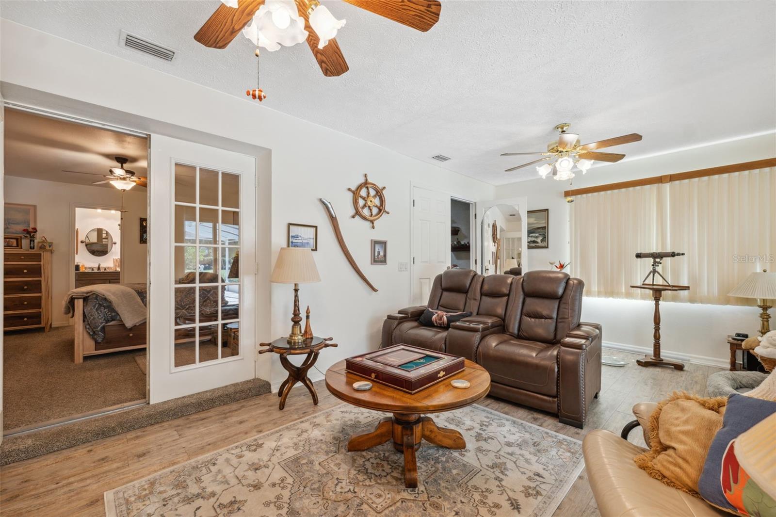 Listing photo id 19 for 1212 Redding Street