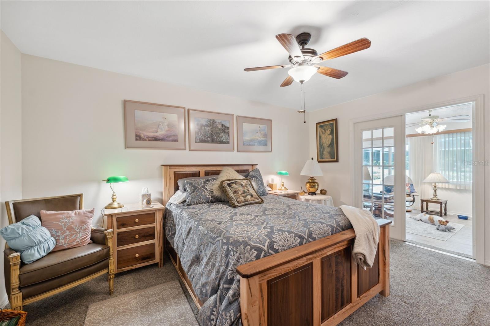 Listing photo id 24 for 1212 Redding Street