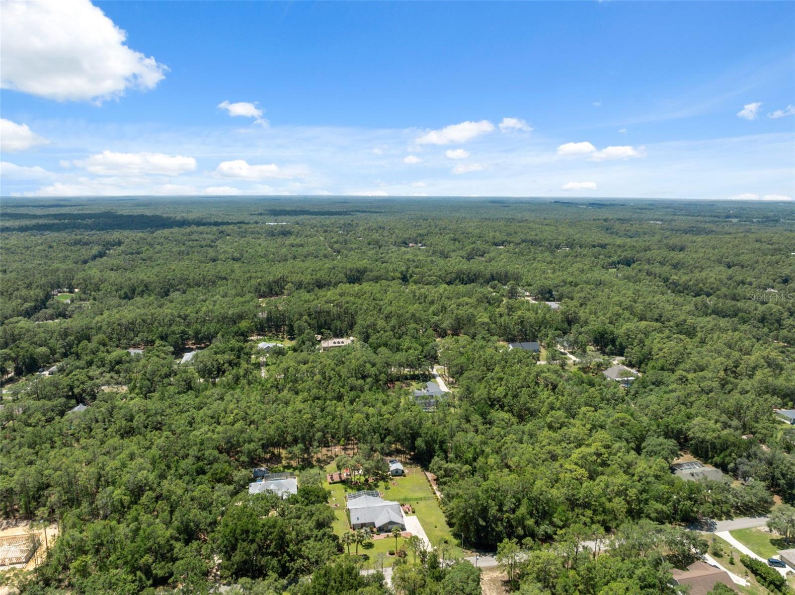 Listing photo id 71 for 1212 Redding Street