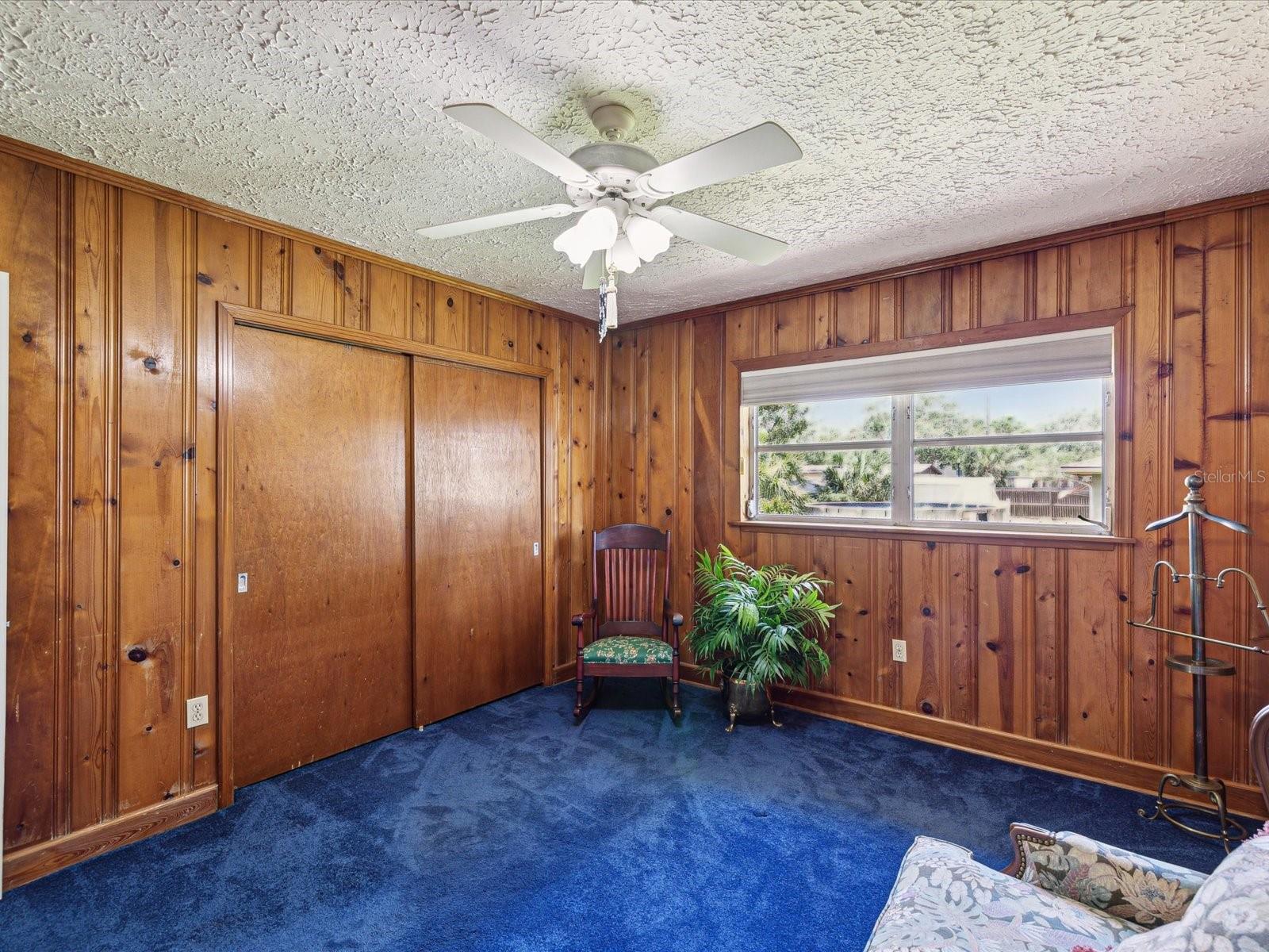 Image 19 of 48 For 6823 Oak Hill Drive