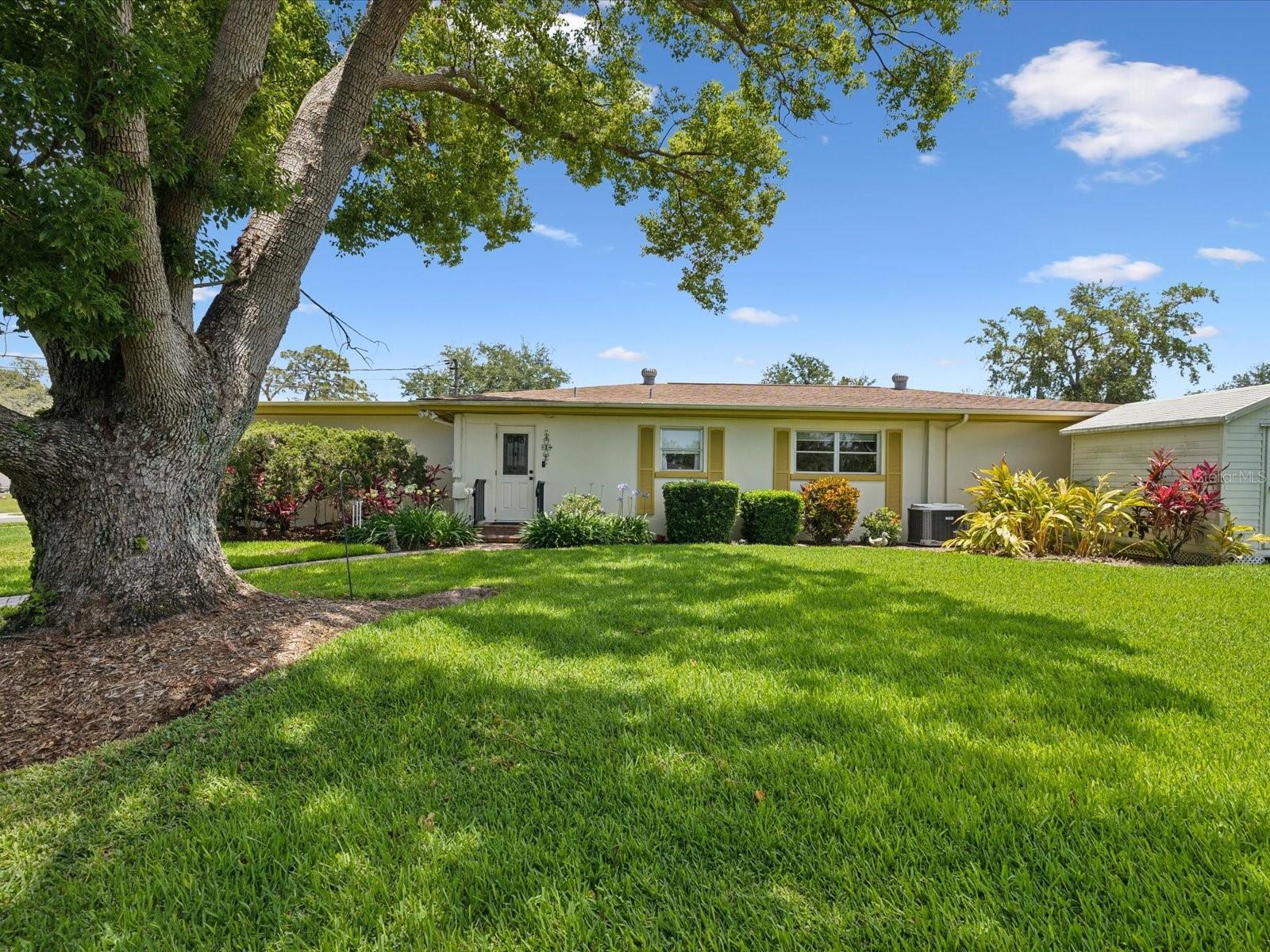 Image 29 of 48 For 6823 Oak Hill Drive