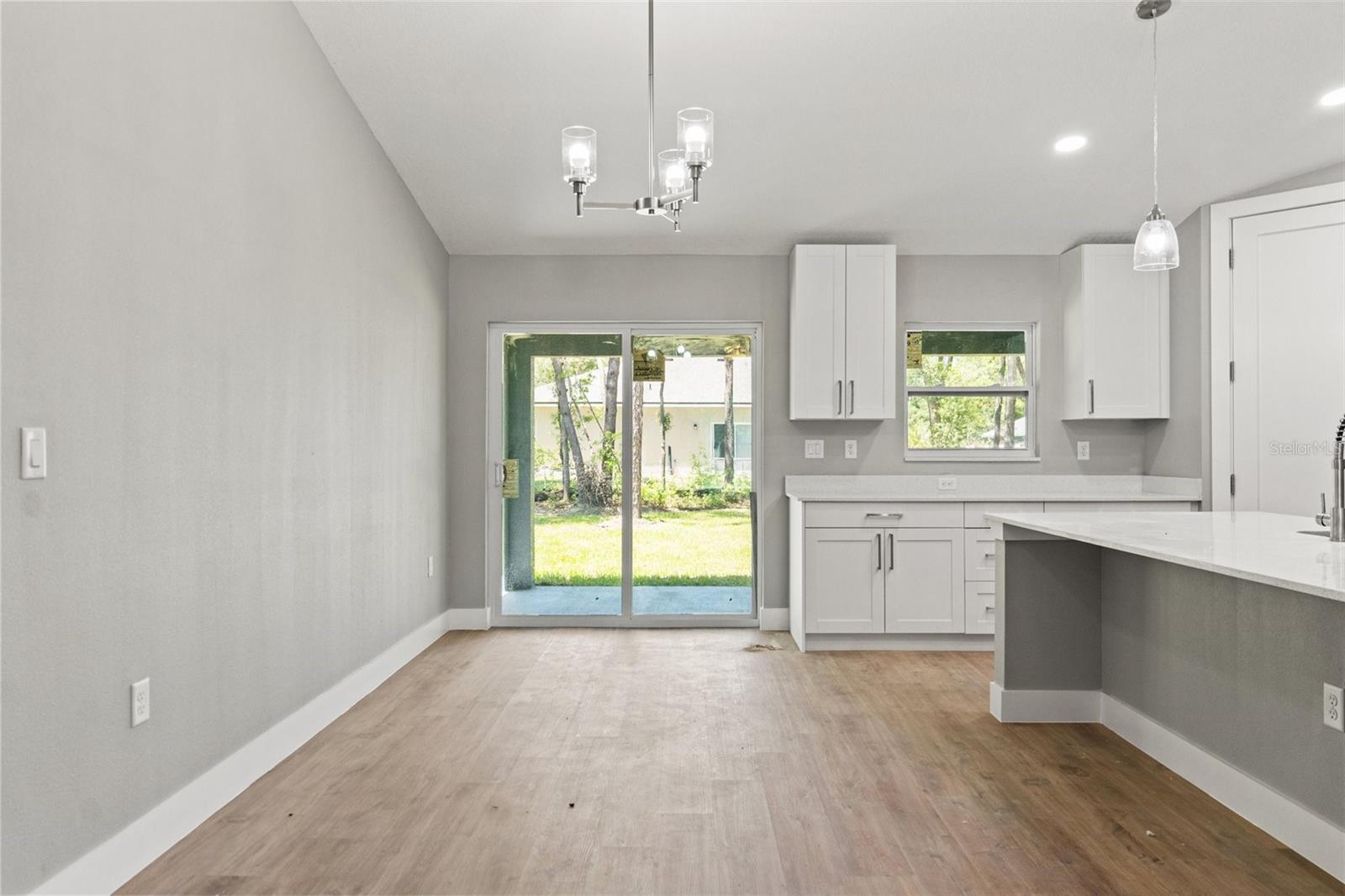Image 12 of 33 For 8792 Sandree Drive