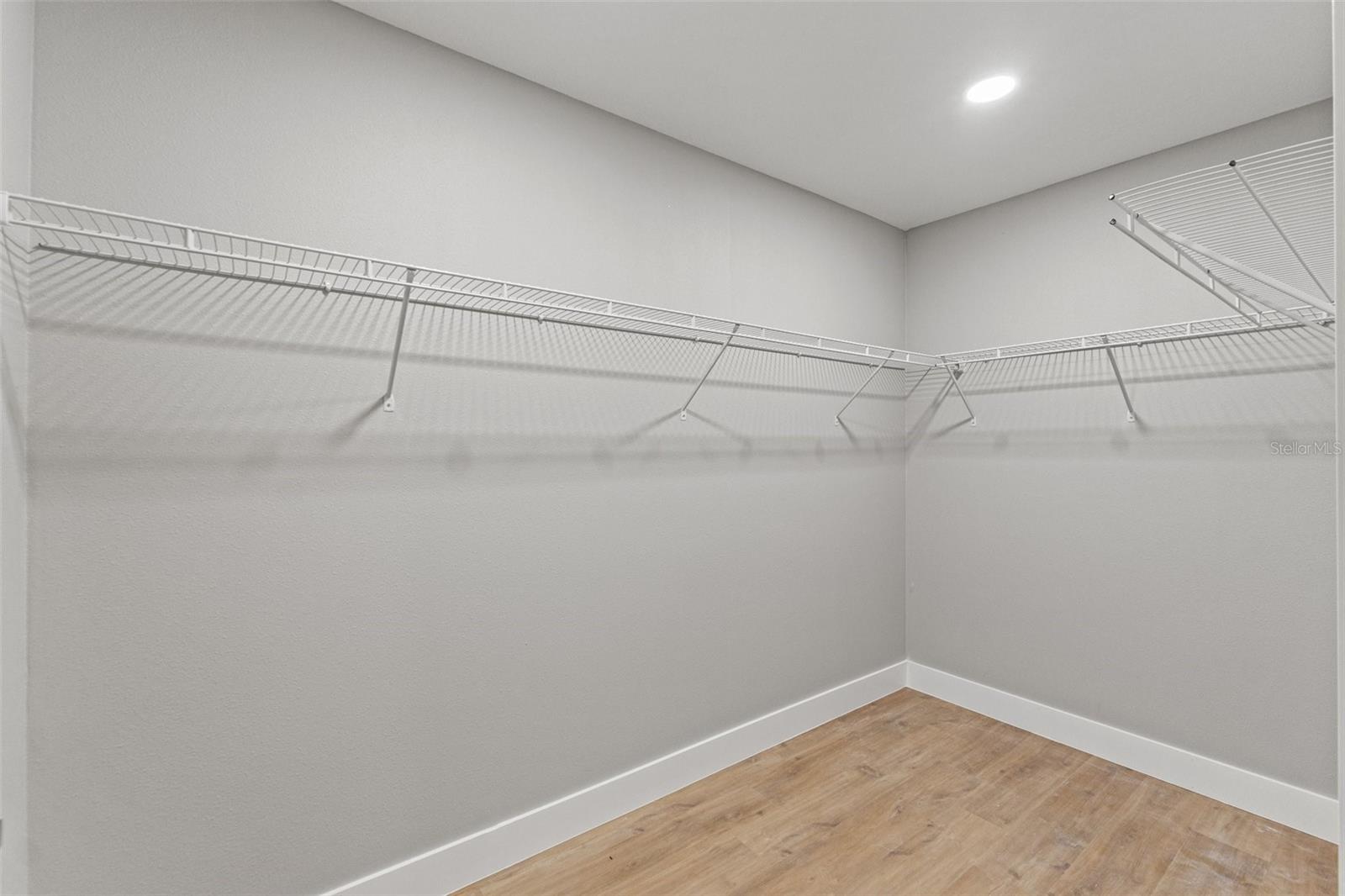 Image 24 of 33 For 8792 Sandree Drive