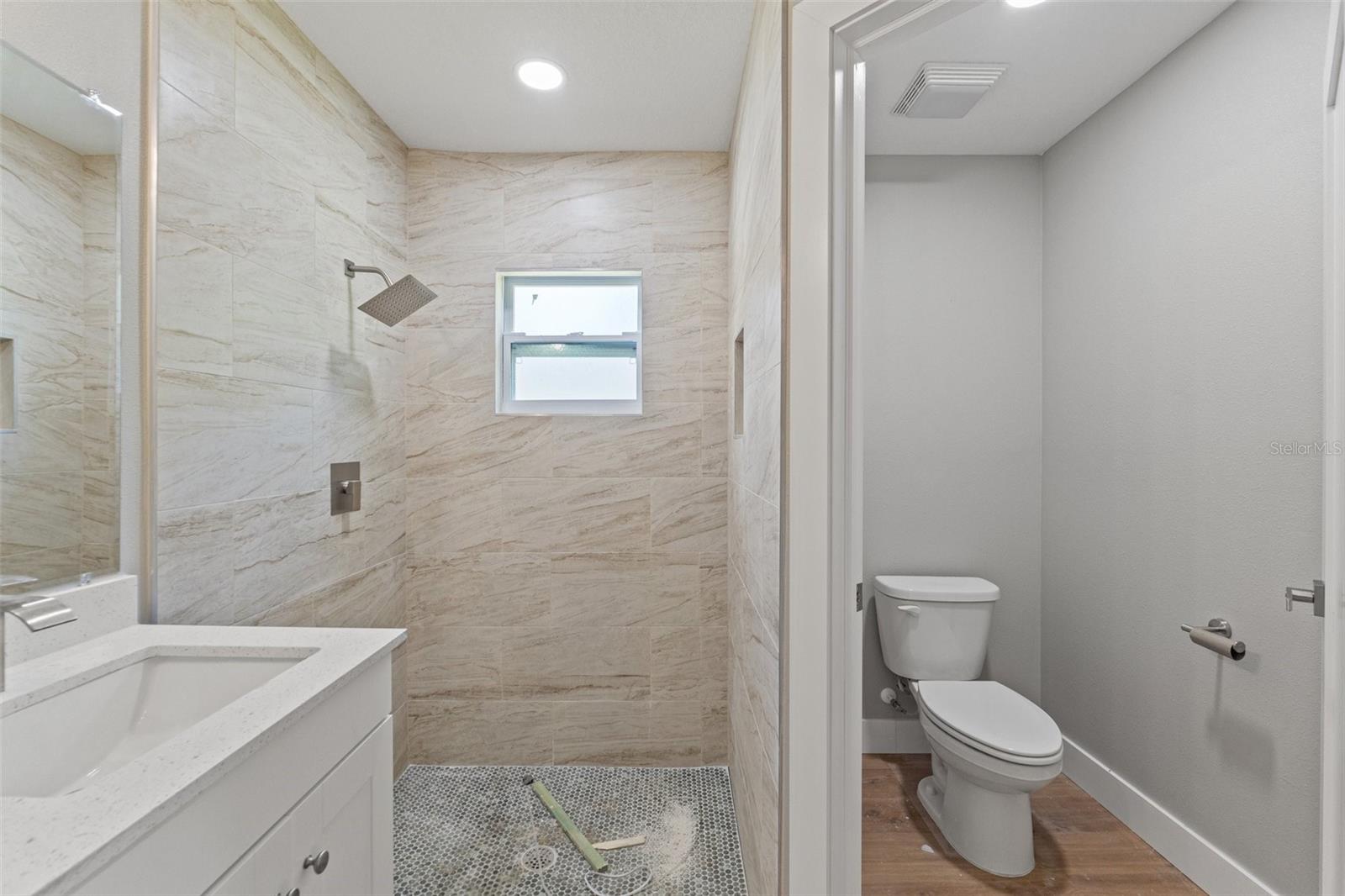 Image 28 of 33 For 8792 Sandree Drive