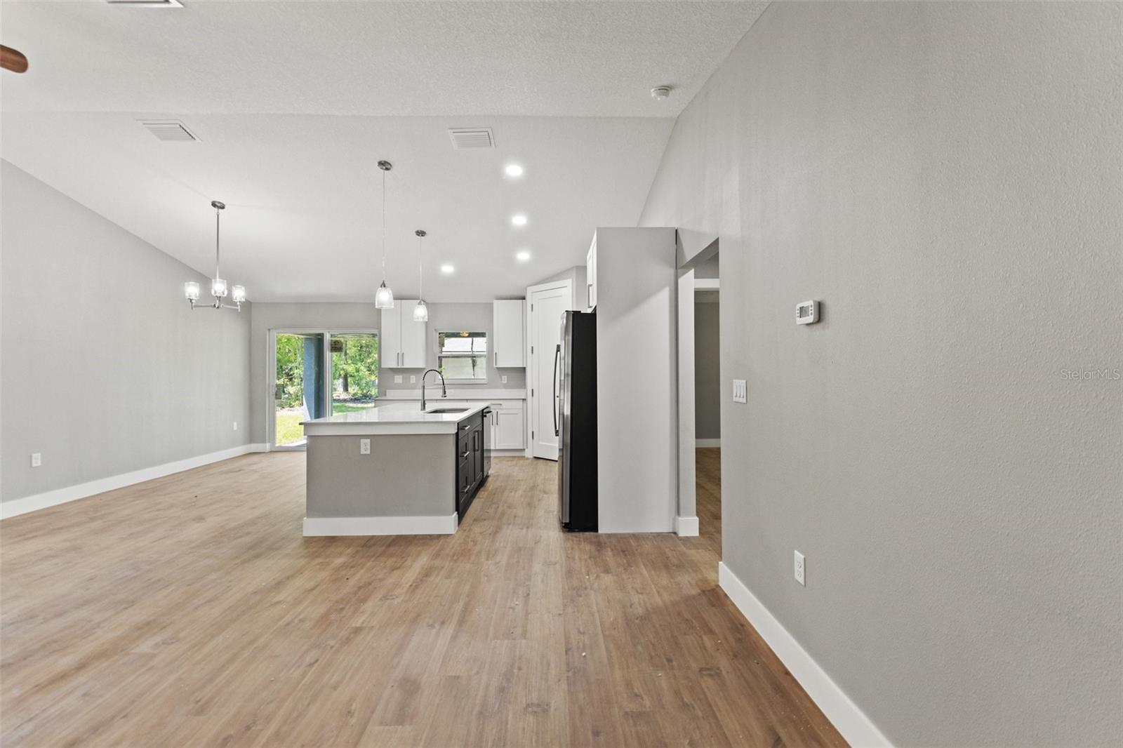 Image 5 of 33 For 8792 Sandree Drive