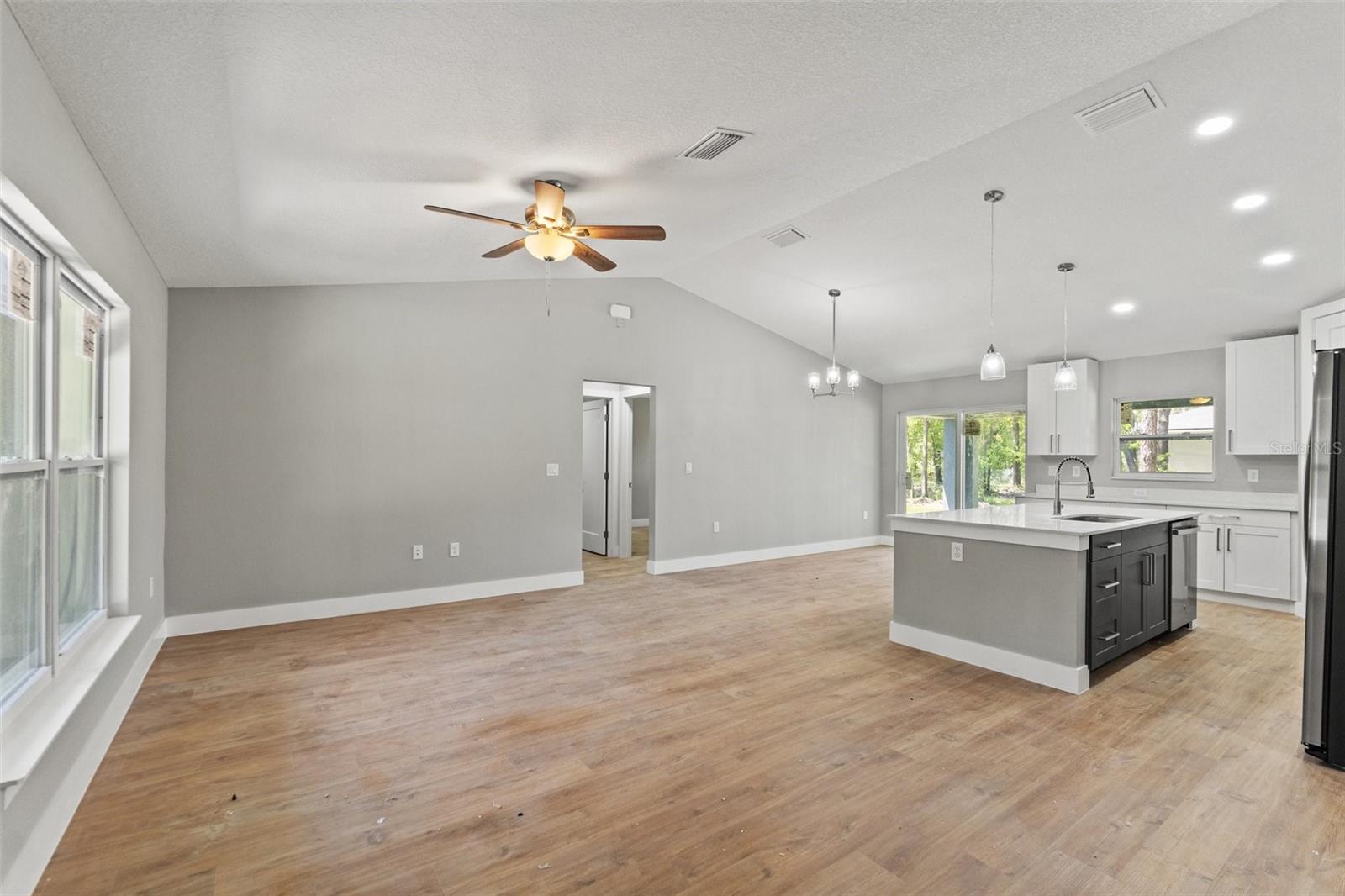Image 6 of 33 For 8792 Sandree Drive