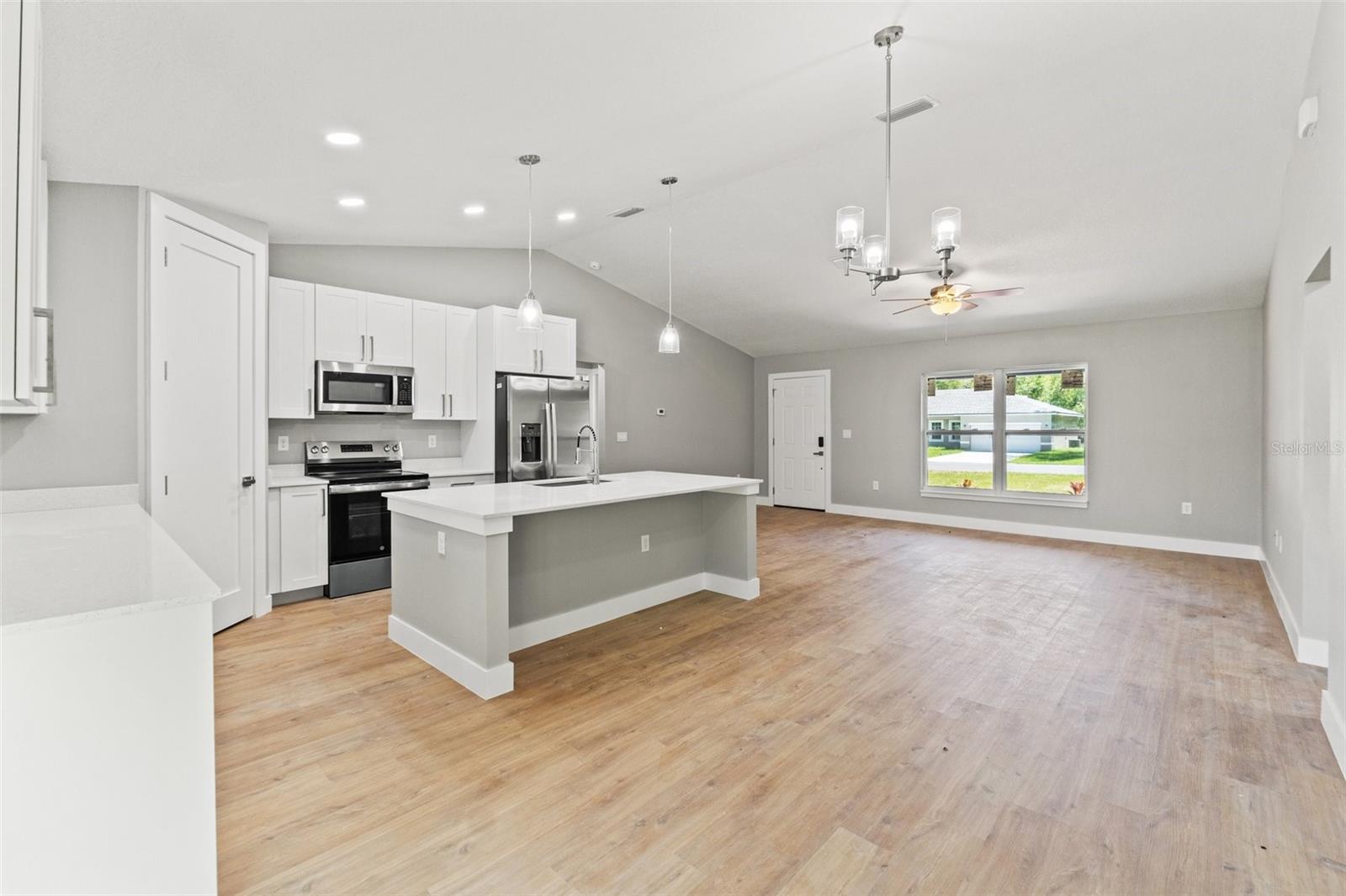 Image 9 of 33 For 8792 Sandree Drive