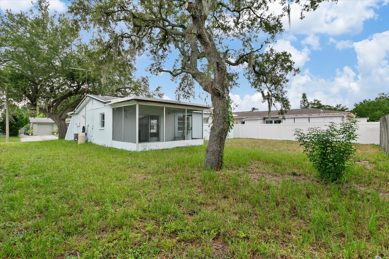 Listing photo id 8 for 9744 Rainelle Lane