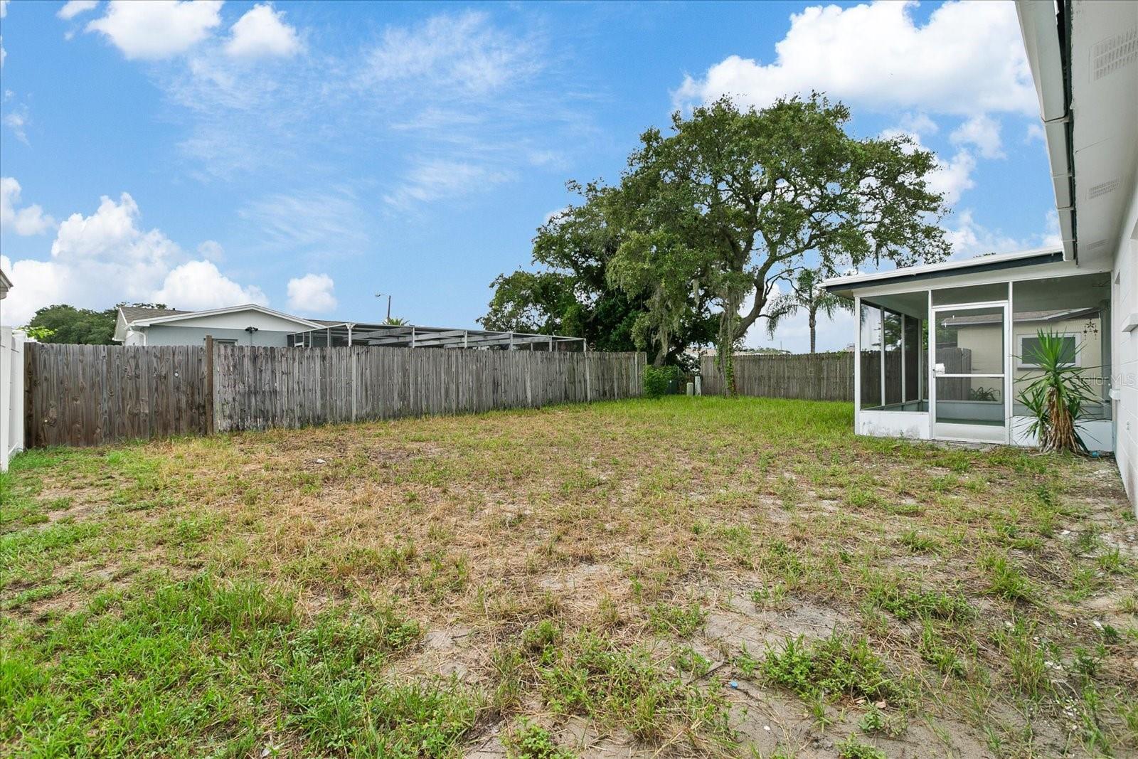 Listing photo id 9 for 9744 Rainelle Lane