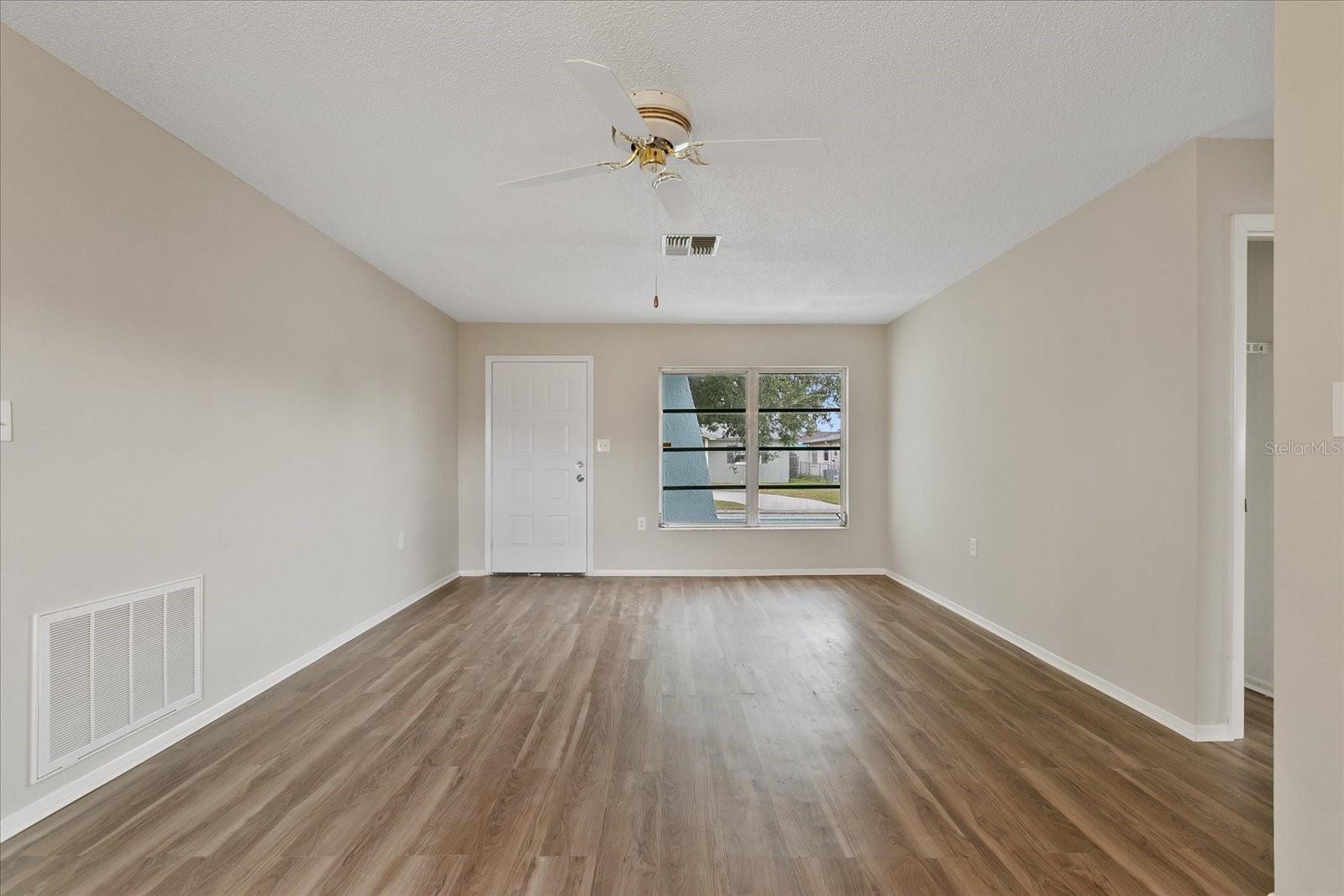 Listing photo id 11 for 9744 Rainelle Lane