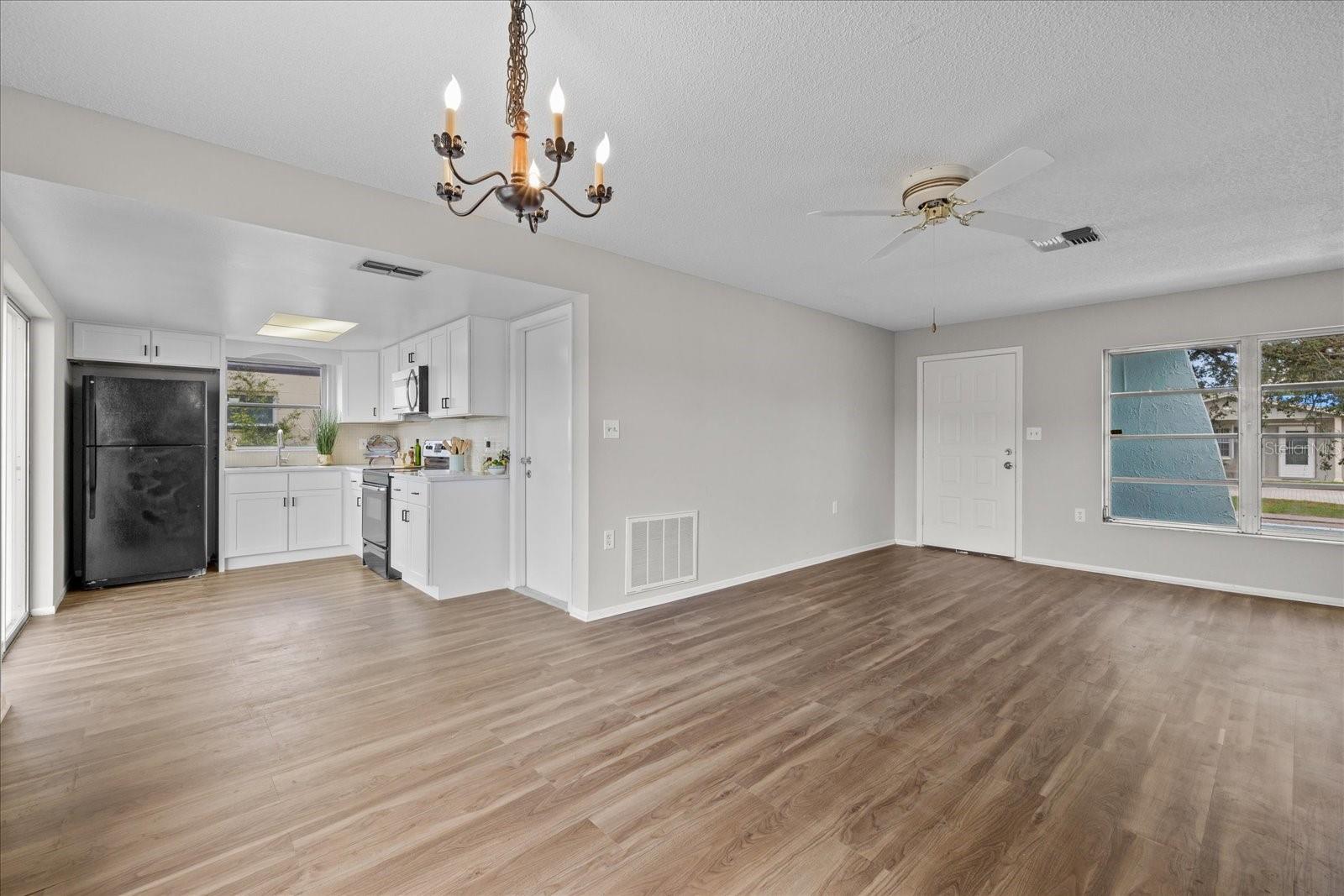 Listing photo id 22 for 9744 Rainelle Lane