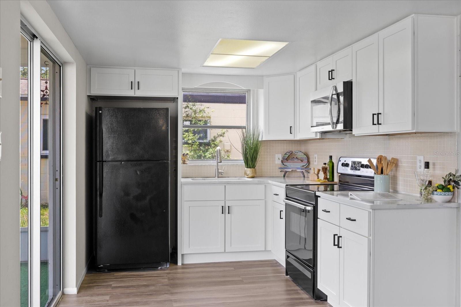 Listing photo id 25 for 9744 Rainelle Lane