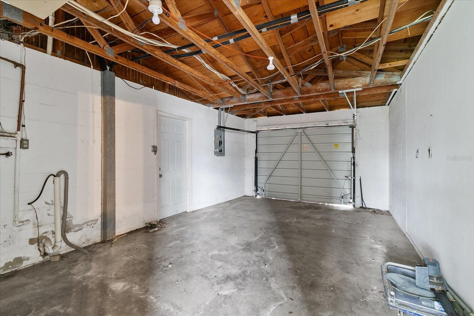 Listing photo id 28 for 9744 Rainelle Lane