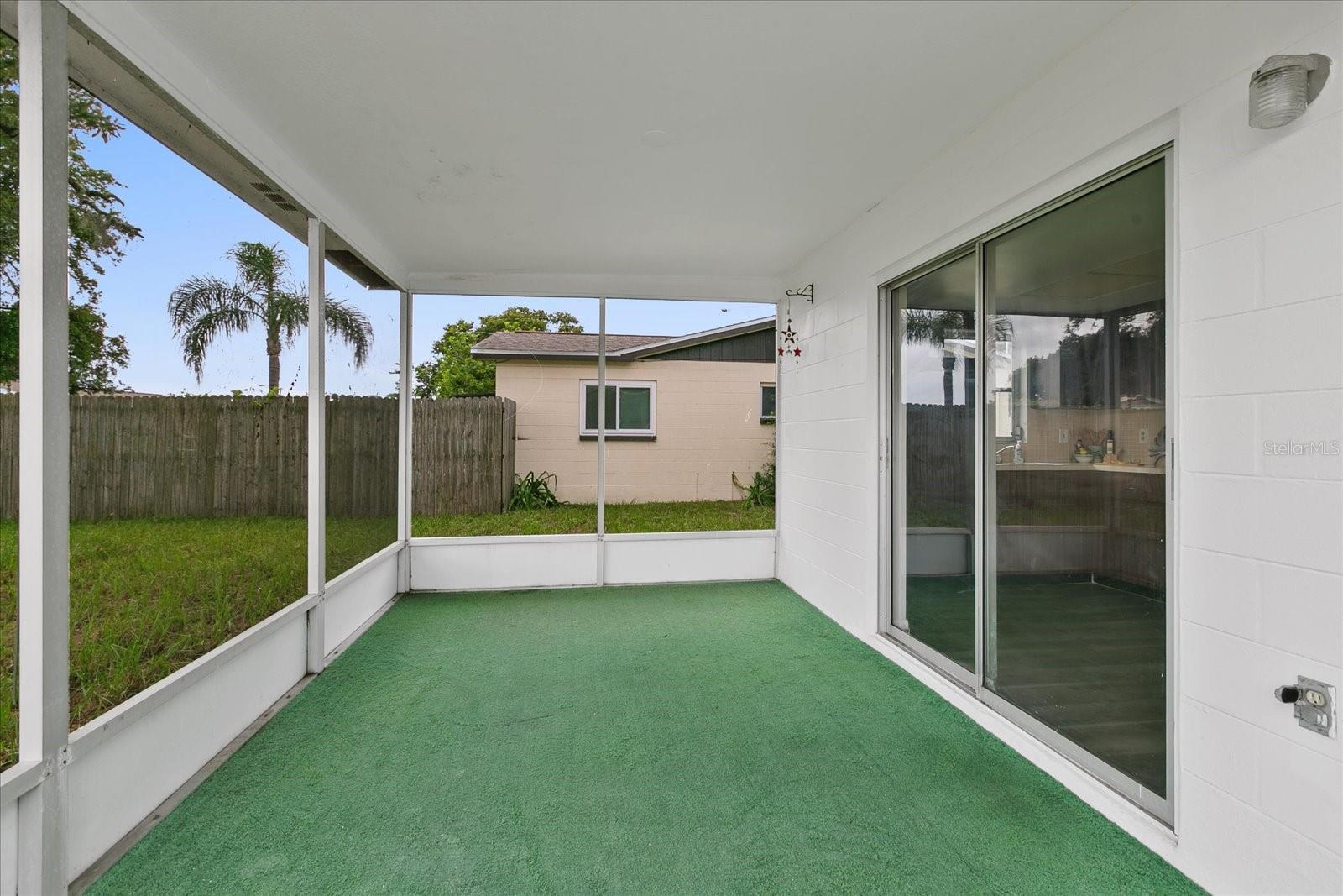 Listing photo id 4 for 9744 Rainelle Lane