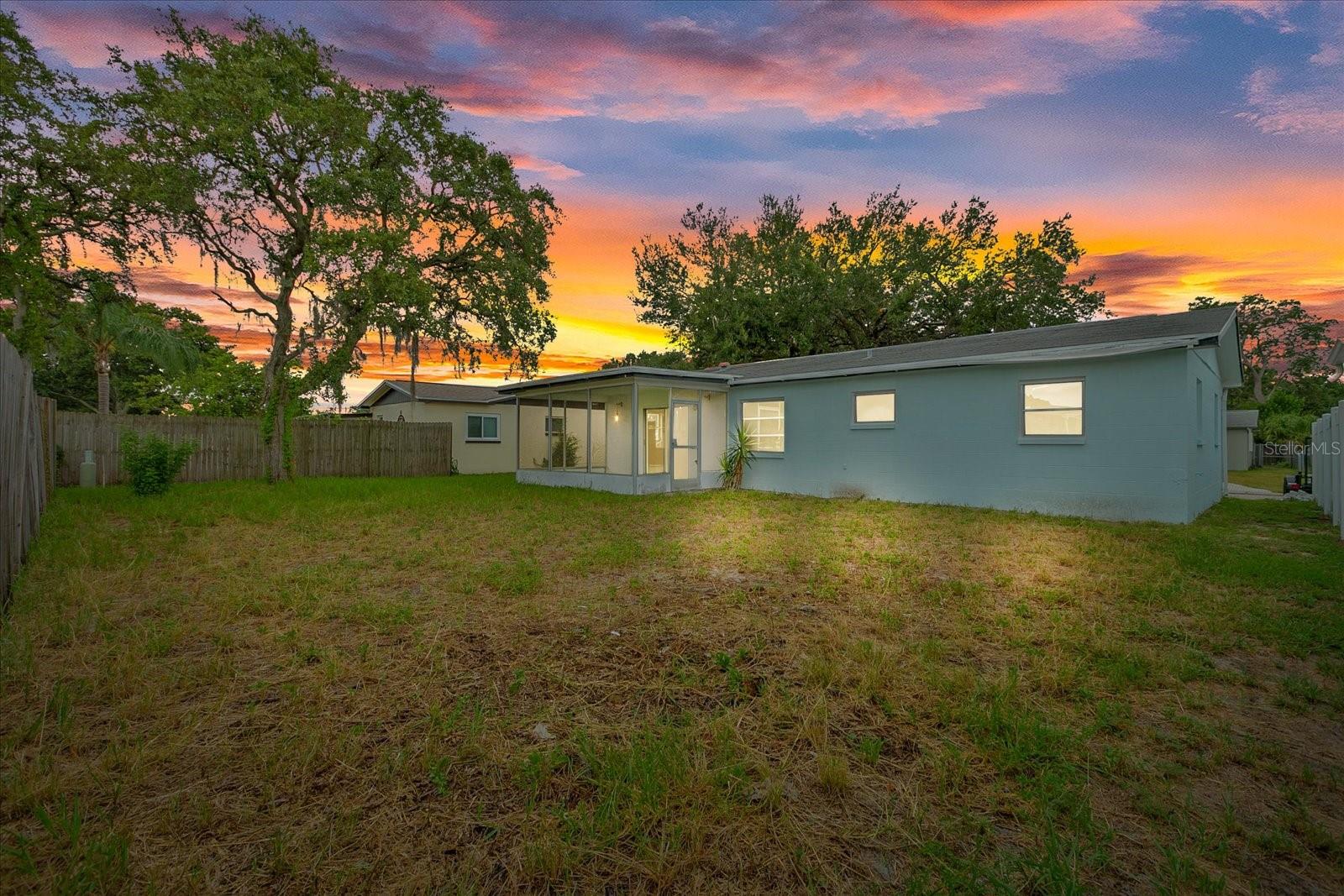 Listing photo id 7 for 9744 Rainelle Lane