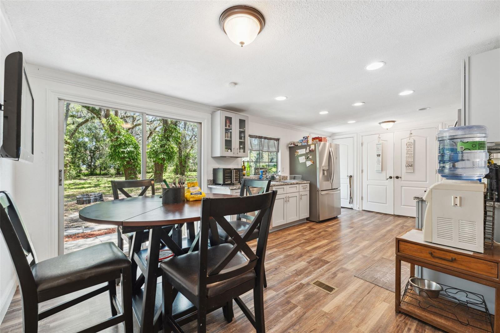 Image 15 of 48 For 10319 Kim Lane