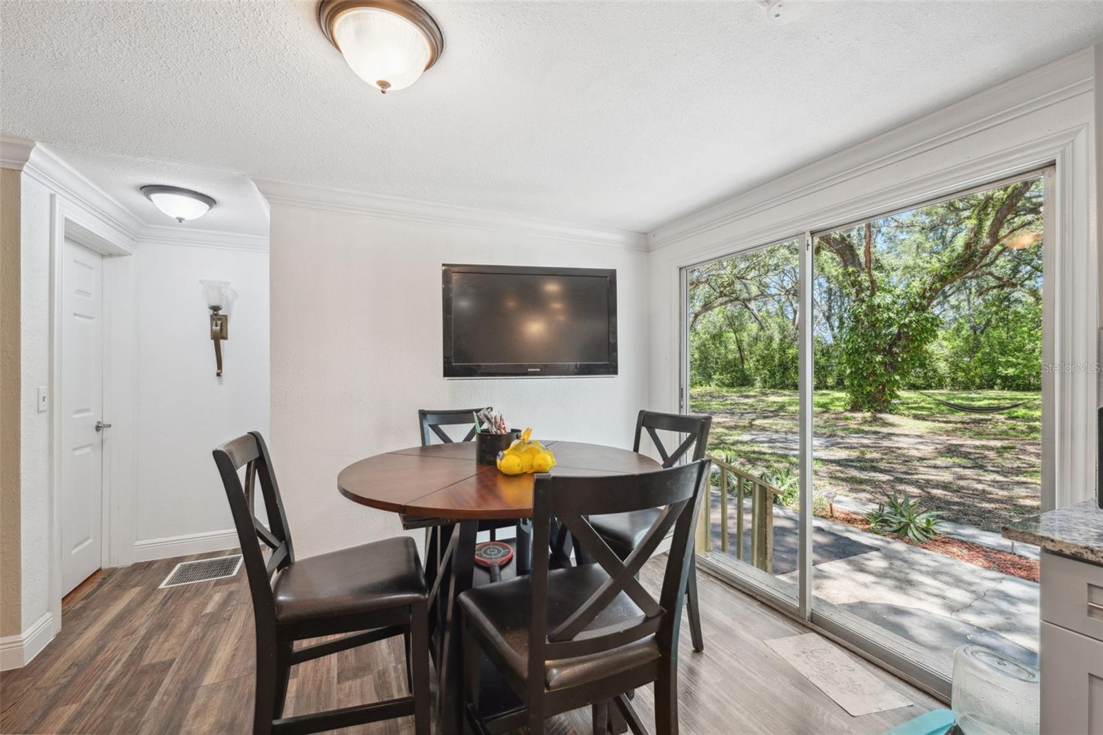 Image 16 of 48 For 10319 Kim Lane