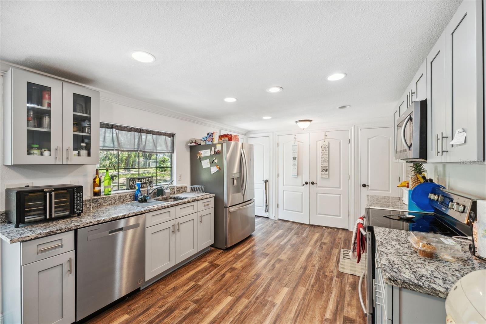Image 19 of 48 For 10319 Kim Lane