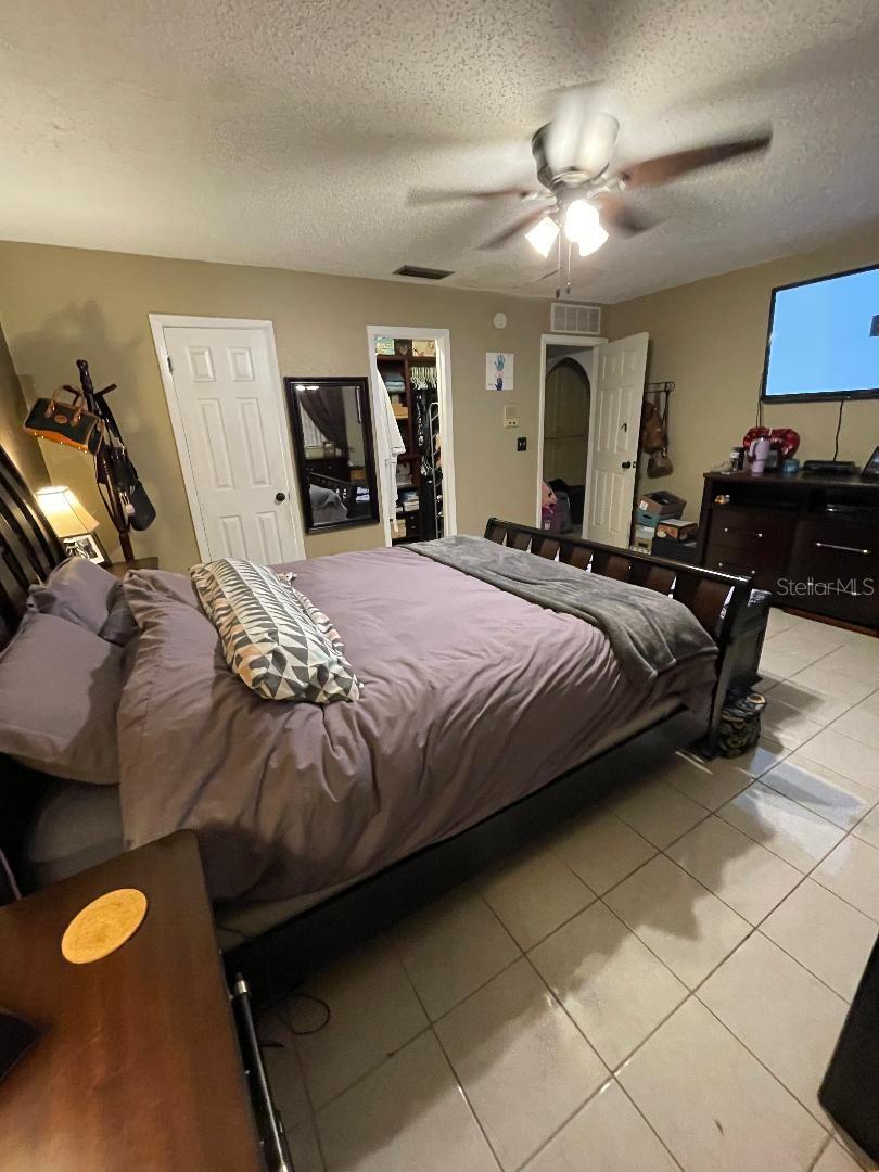 Listing photo id 10 for 8711 Jolly Roger Drive