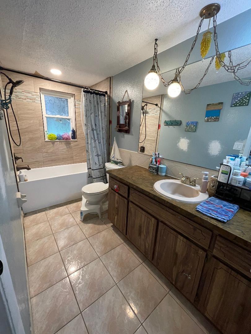 Listing photo id 14 for 8711 Jolly Roger Drive