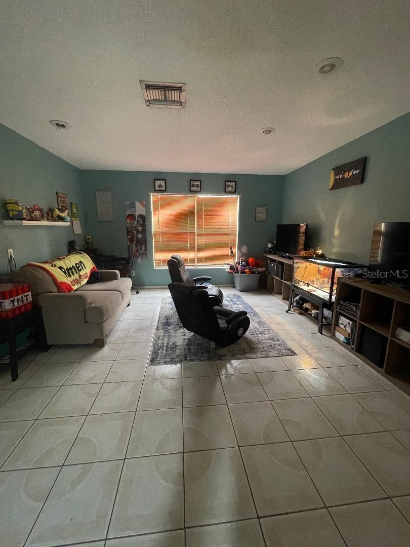 Listing photo id 7 for 8711 Jolly Roger Drive