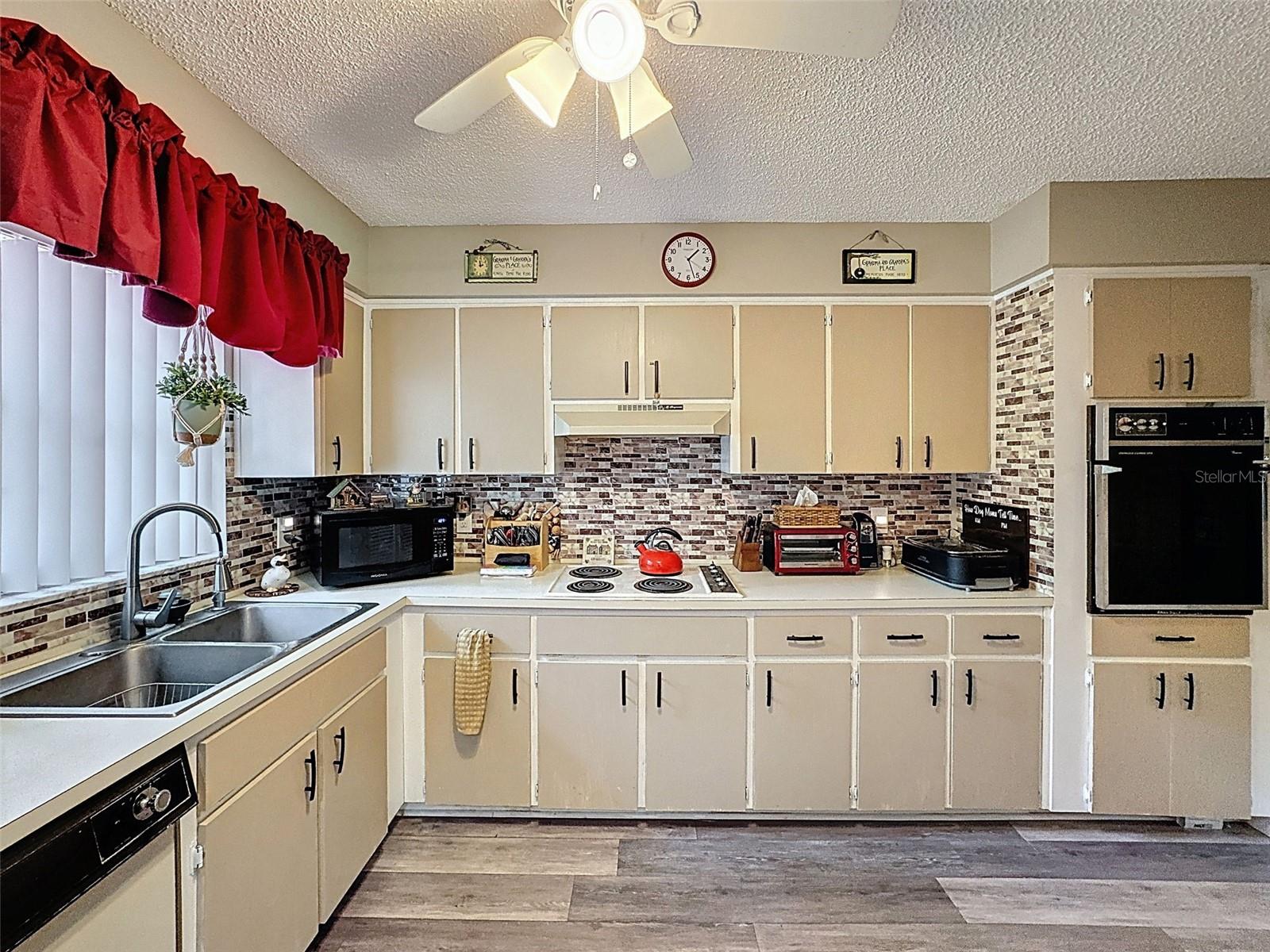 Image 13 of 63 For 6213 Emerson Drive