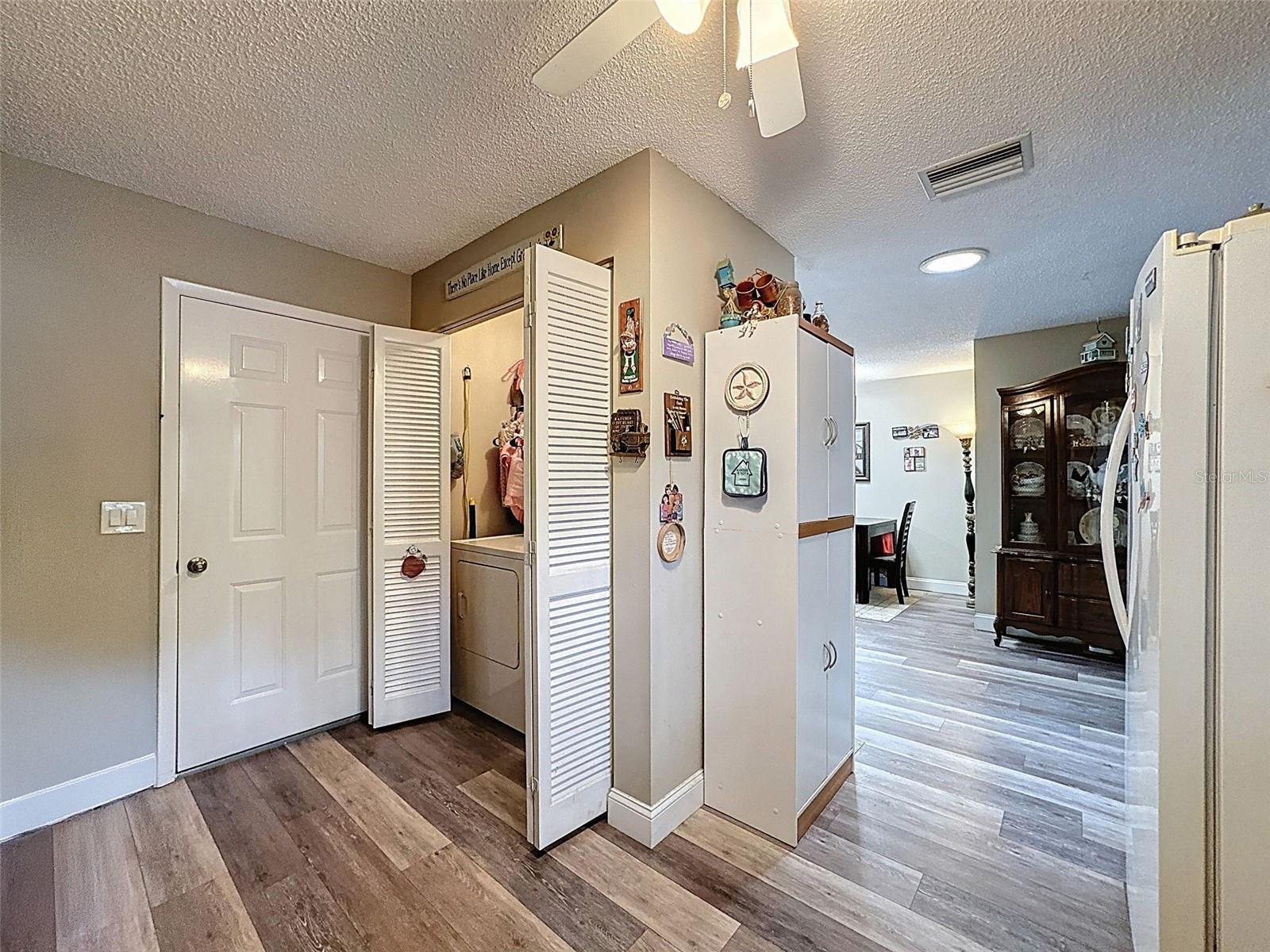 Image 20 of 63 For 6213 Emerson Drive