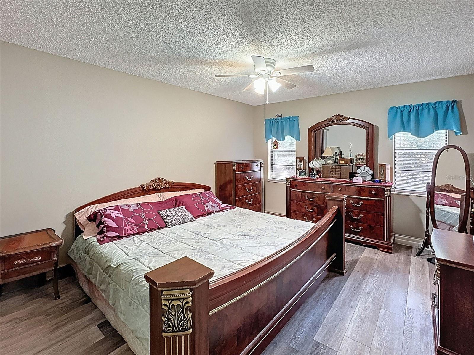 Image 22 of 63 For 6213 Emerson Drive