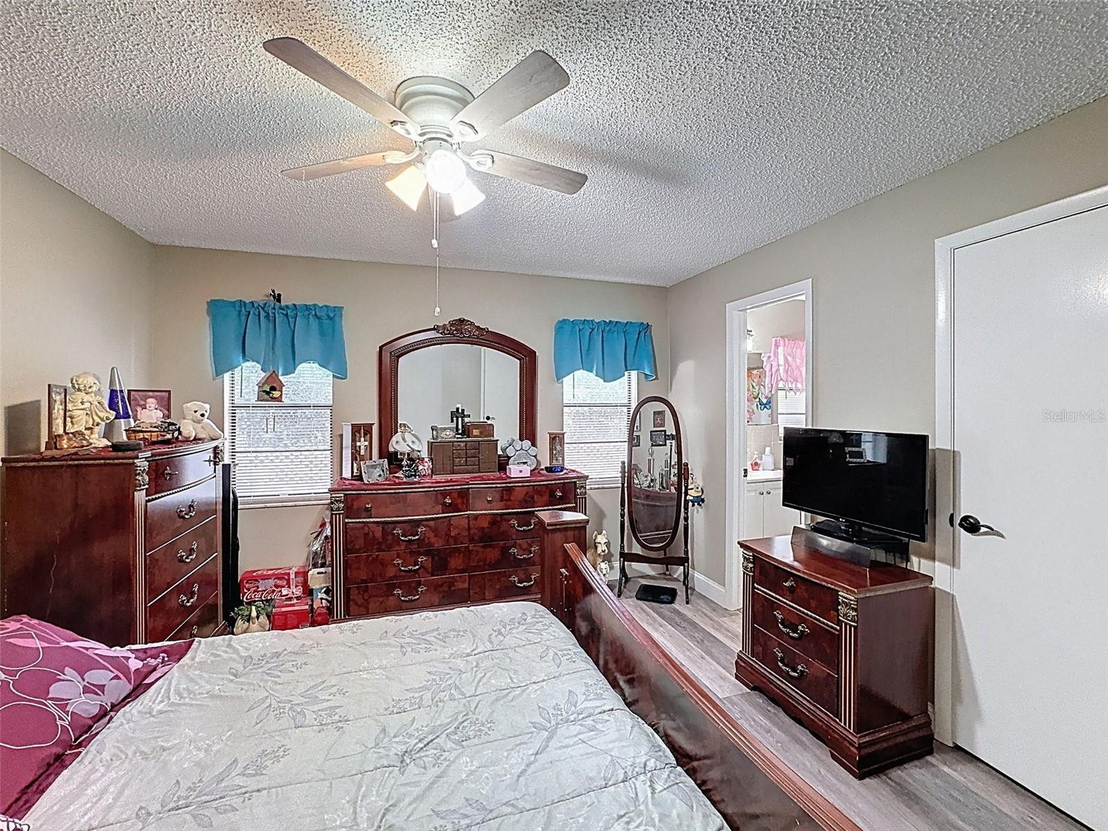 Image 24 of 63 For 6213 Emerson Drive
