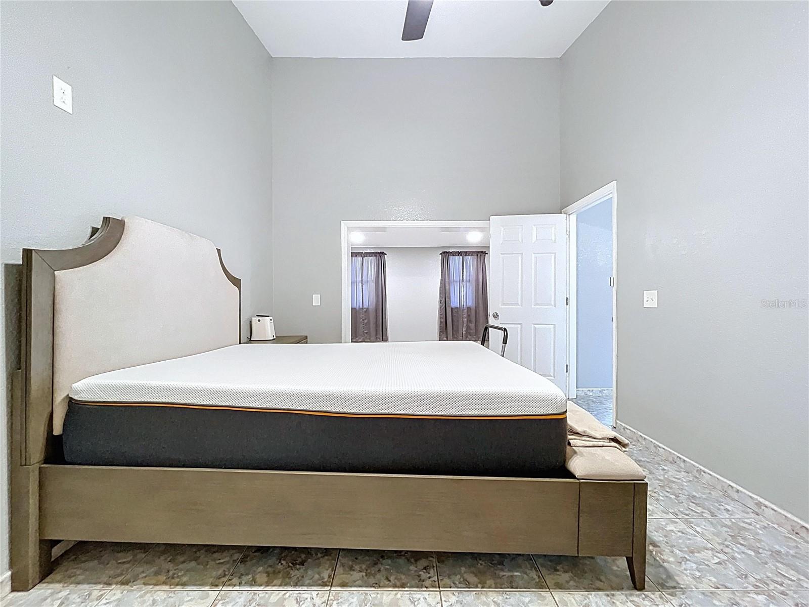 Listing photo id 15 for 6158 Sumter Drive