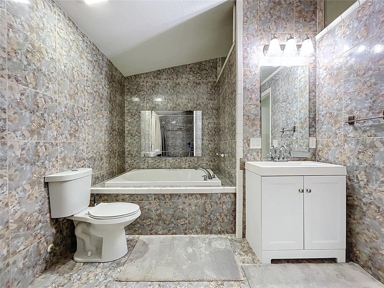 Listing photo id 17 for 6158 Sumter Drive