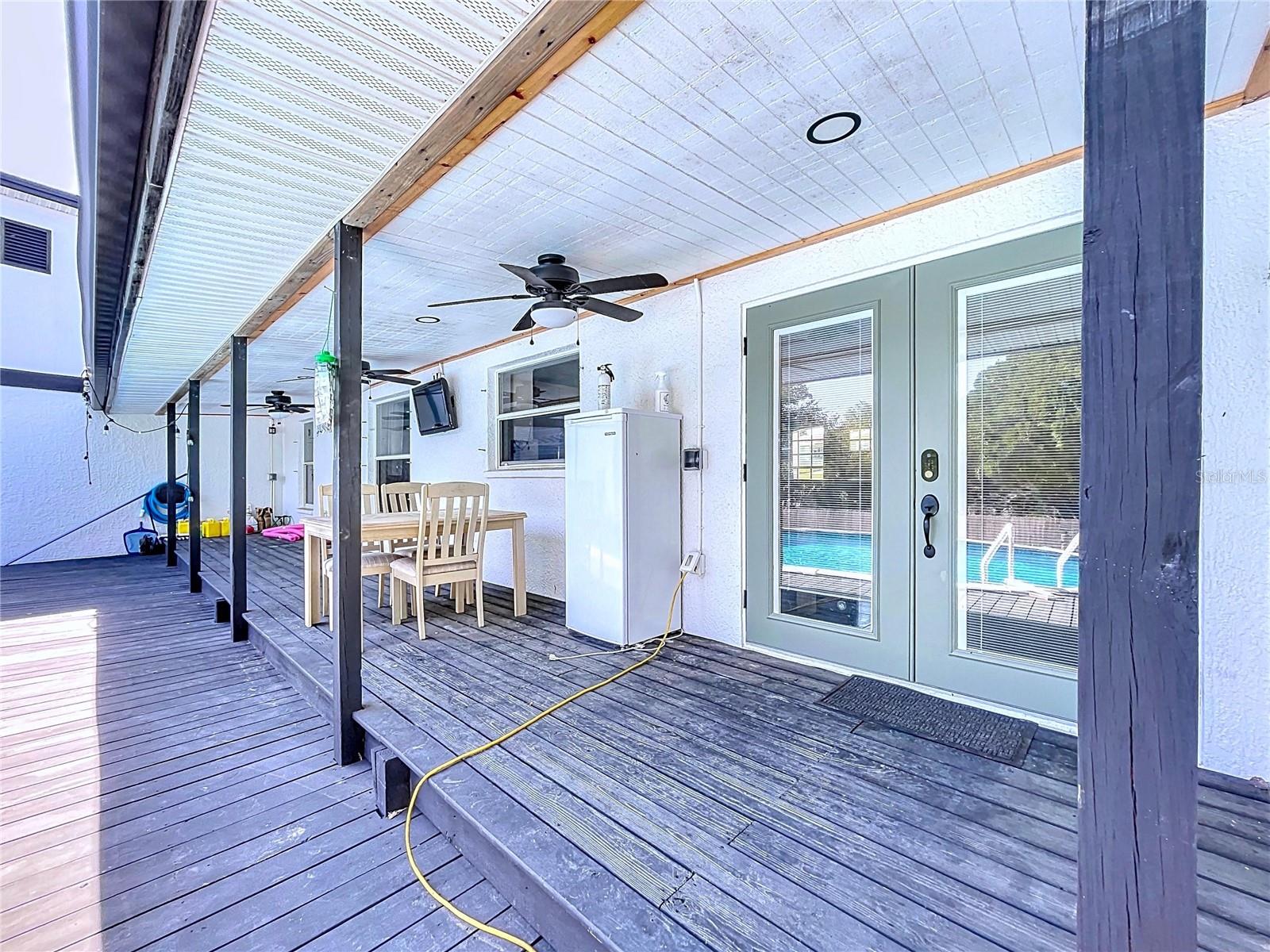 Listing photo id 33 for 6158 Sumter Drive