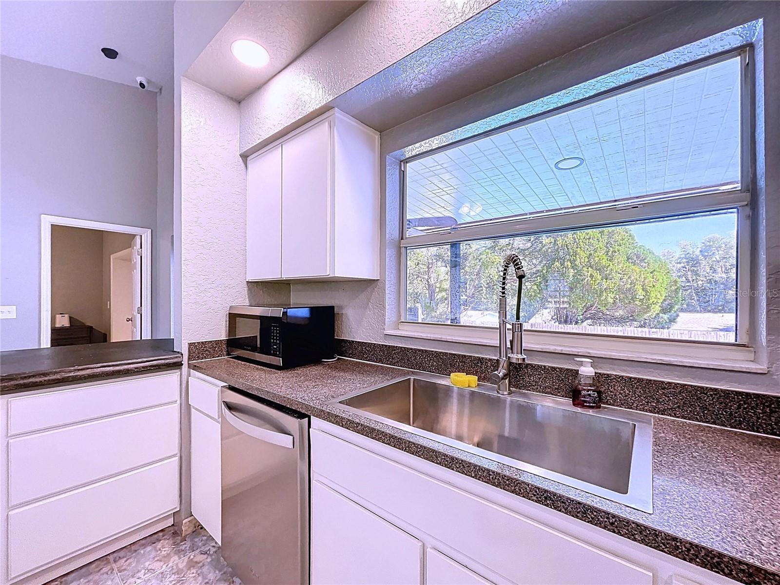 Listing photo id 41 for 6158 Sumter Drive