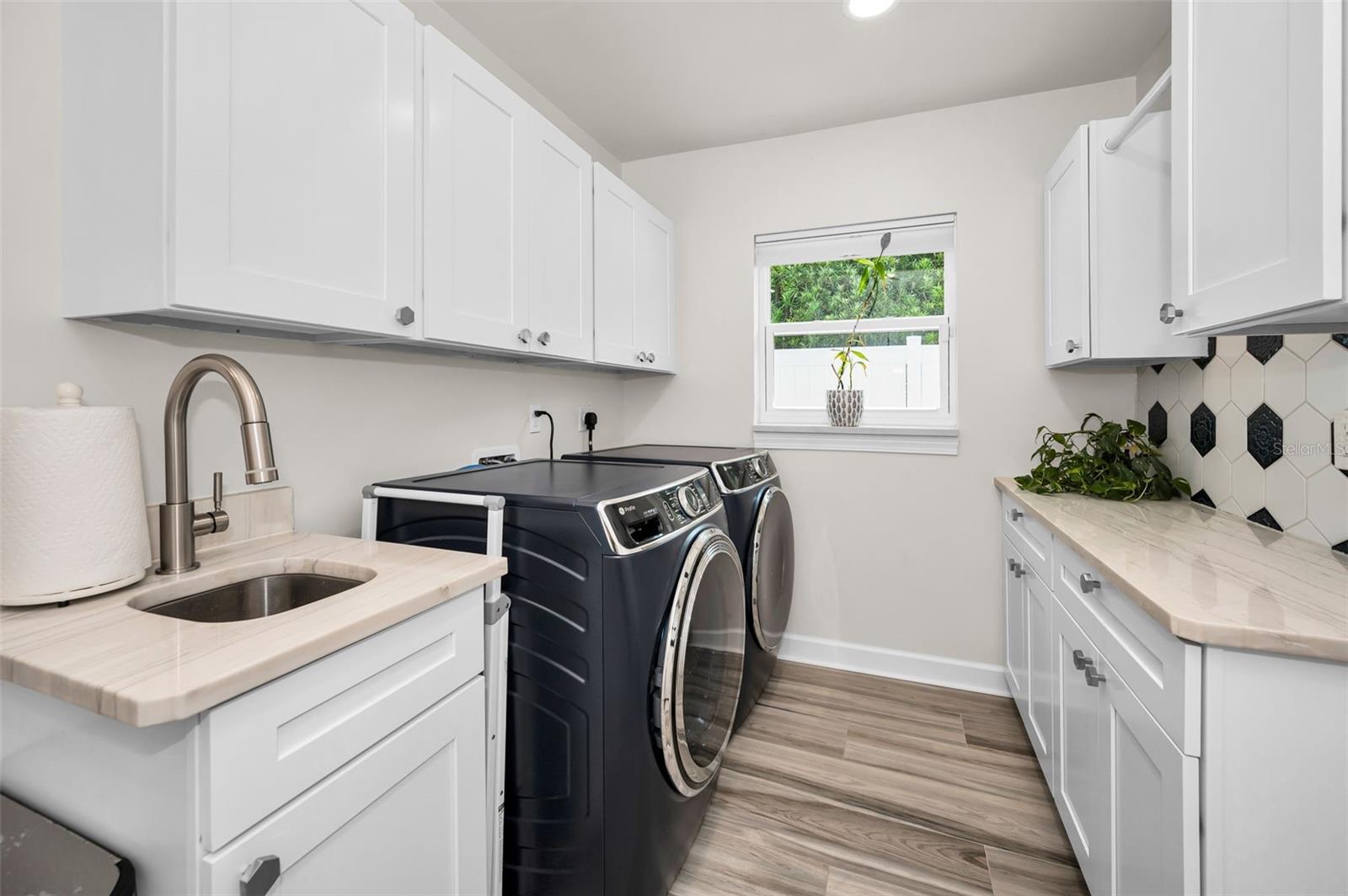 Image 79 of 88 For 1620 Sea Breeze Drive