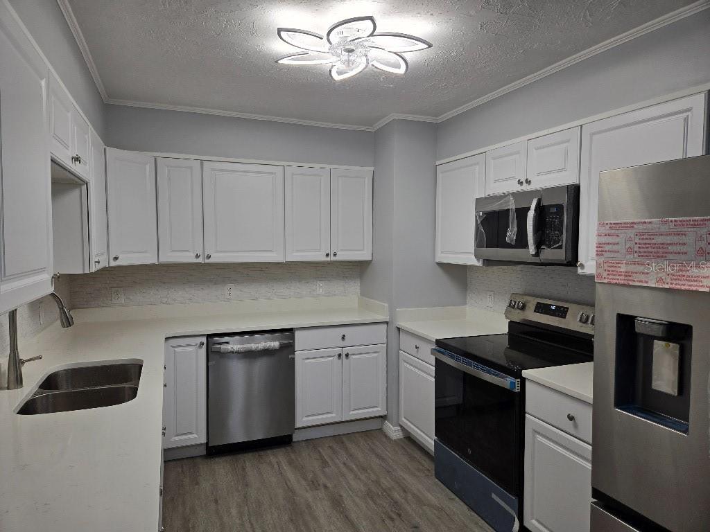 Image 21 of 50 For 2827 2nd Street