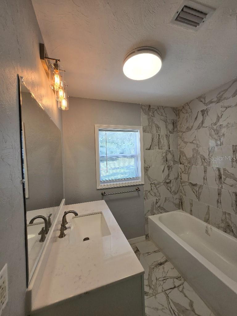 Image 22 of 50 For 2827 2nd Street